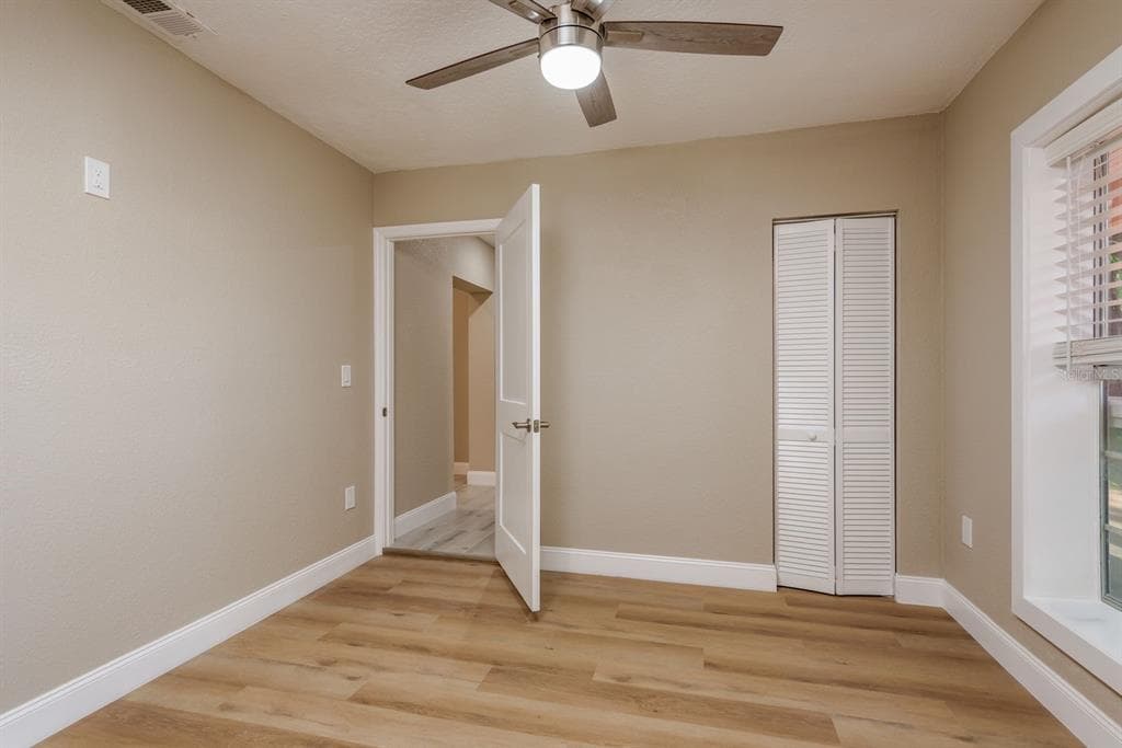 302 SHORE DRIVE photo 24