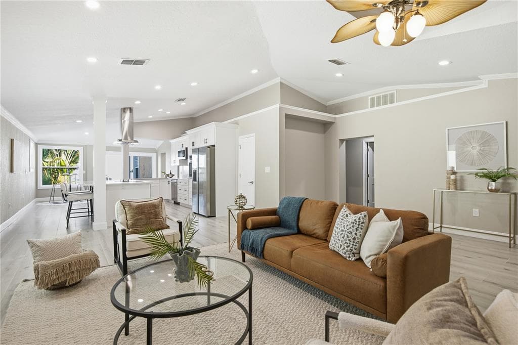 302 SHORE DRIVE photo 10