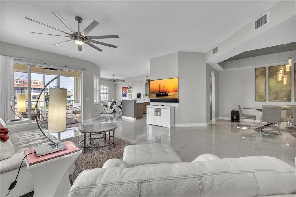 129 BREAKERS COURT 121 photo 6