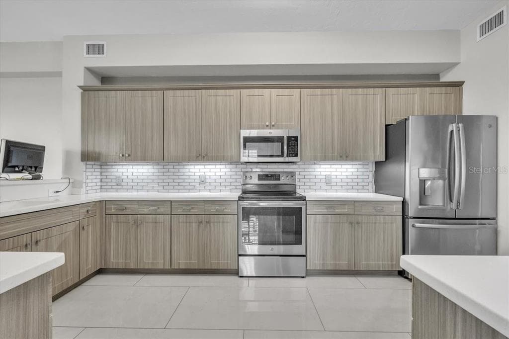 129 BREAKERS COURT 121 photo 11
