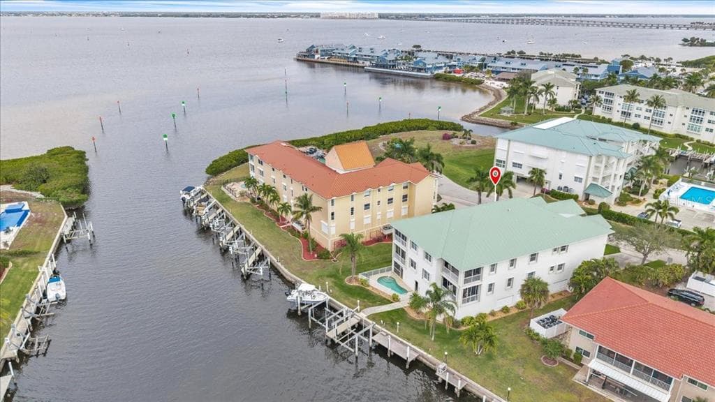 129 BREAKERS COURT #121 4