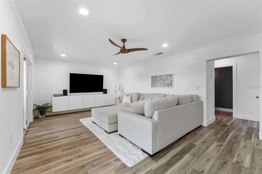 8806 BAY POINTE DRIVE 206 photo 14
