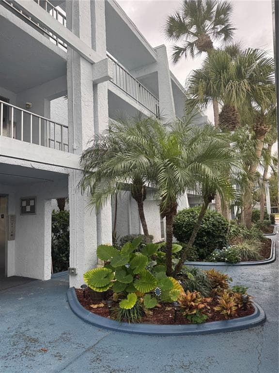 225 COUNTRY CLUB DRIVE C326 photo 5