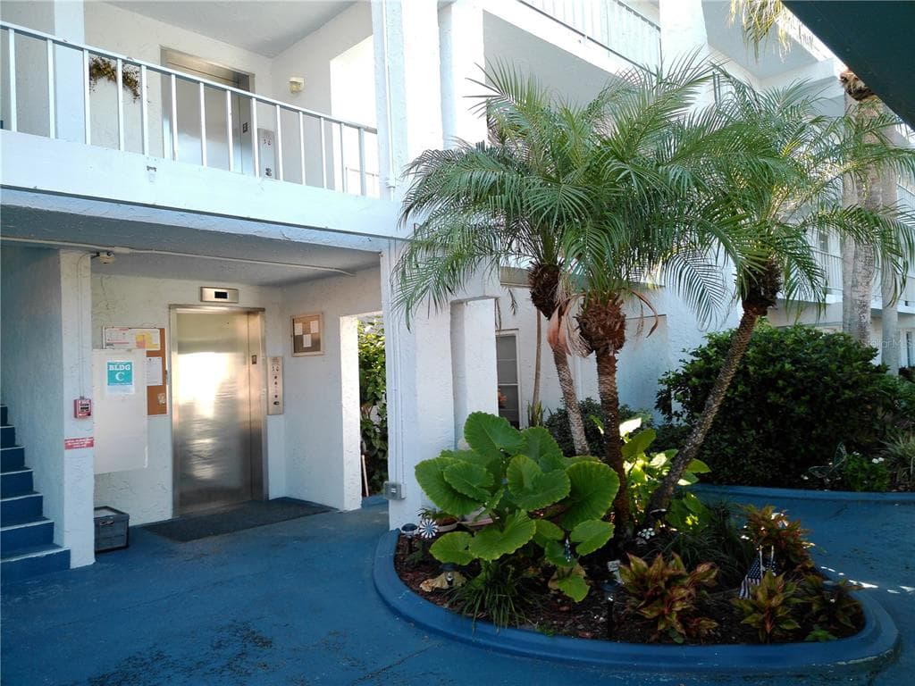225 COUNTRY CLUB DRIVE C326 photo 9