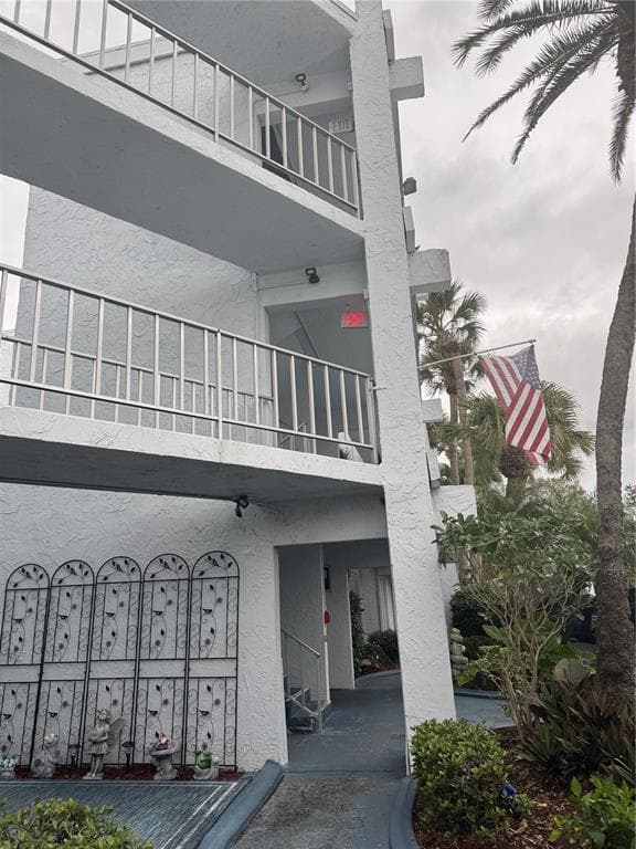 225 COUNTRY CLUB DRIVE C326 photo 4