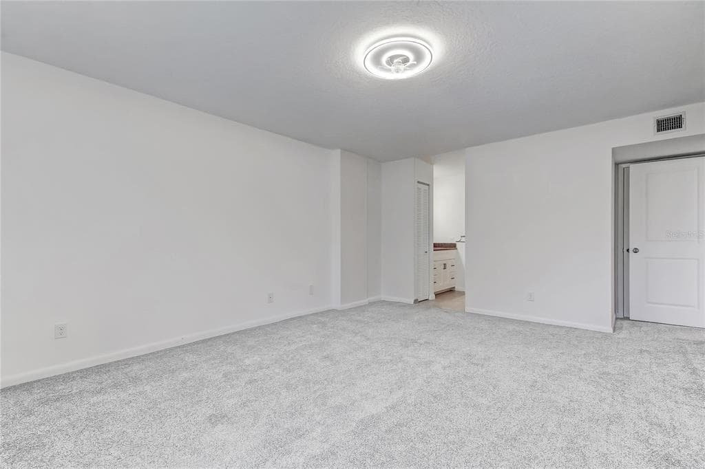 650 ISLAND WAY 106 photo 25