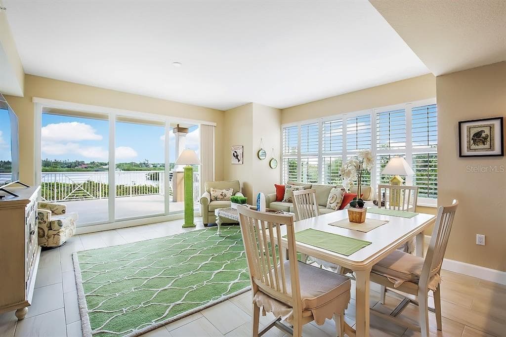 19519 GULF BOULEVARD 206 photo 4