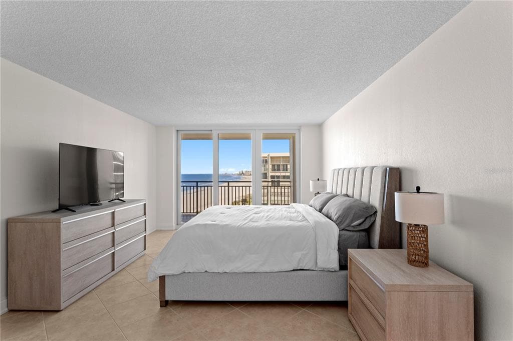 1430 GULF BOULEVARD 610 photo 20