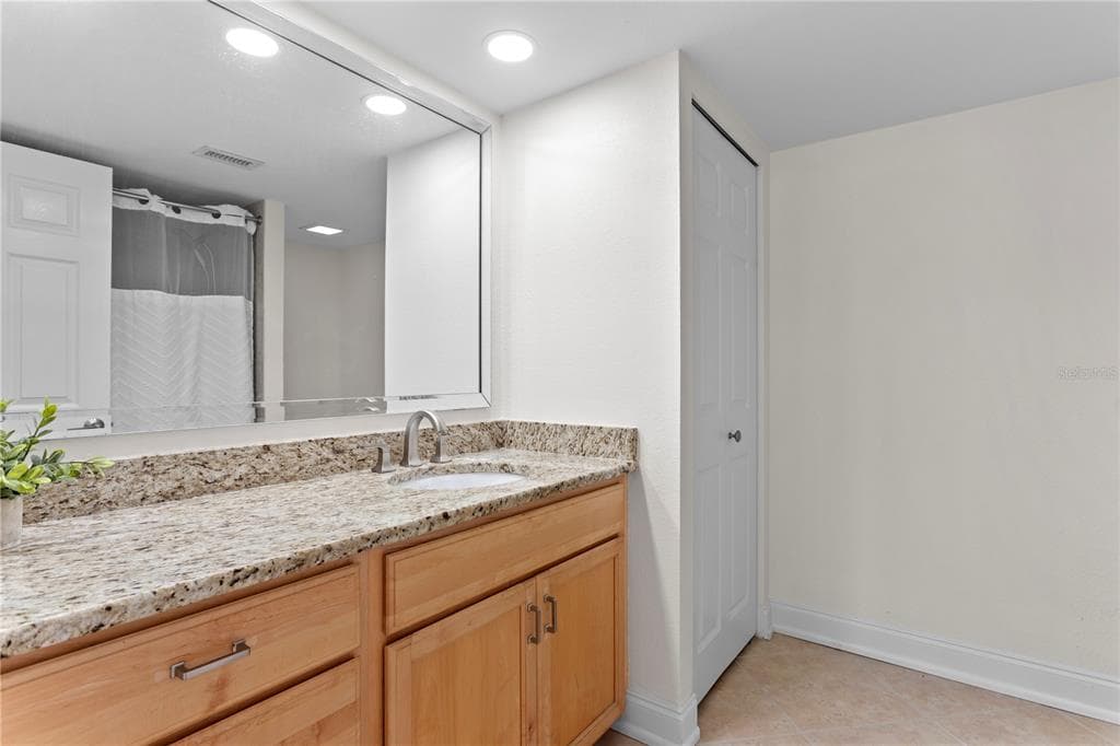 1430 GULF BOULEVARD 610 photo 18
