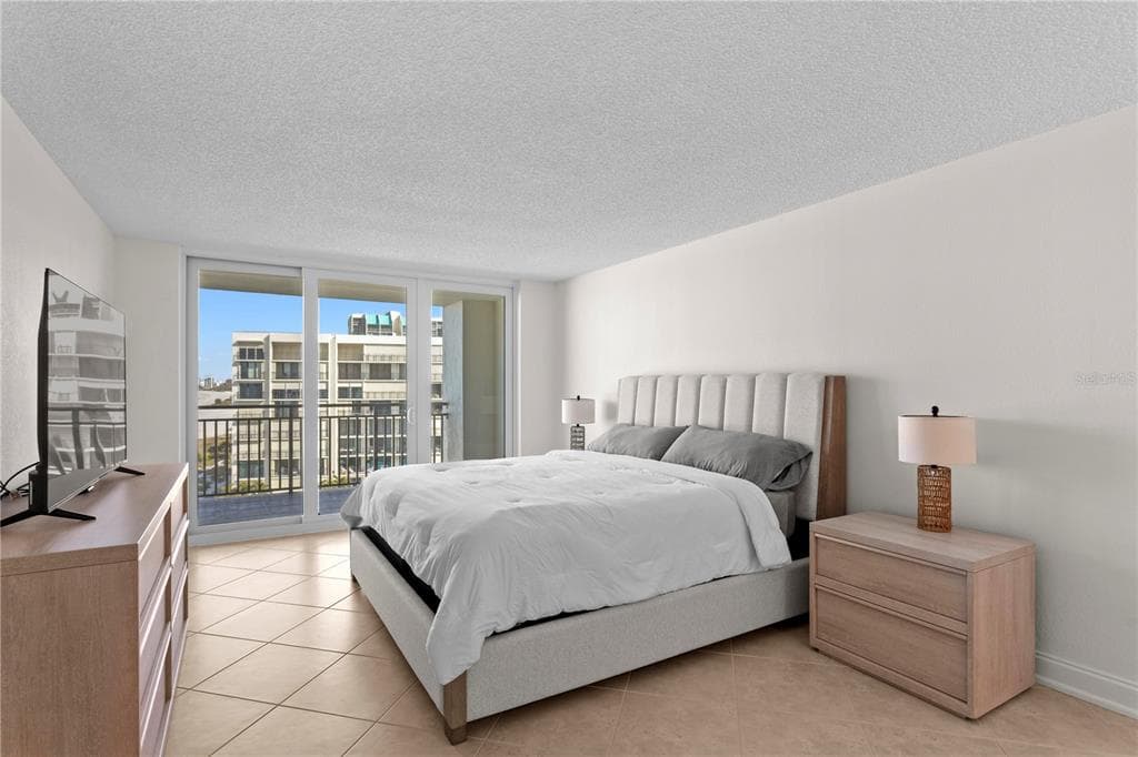 1430 GULF BOULEVARD 610 photo 19