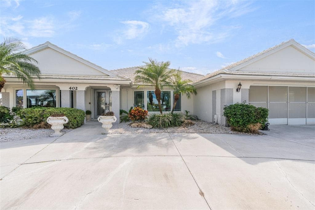 402 DEVONSHIRE LANE photo 1