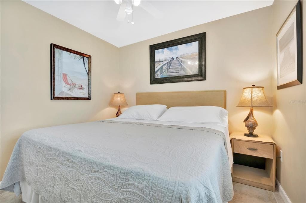 673 BAY ESPLANADE 204 photo 24
