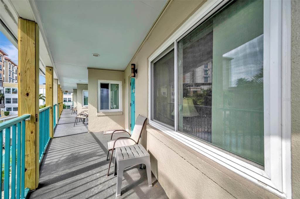 673 BAY ESPLANADE 204 photo 10
