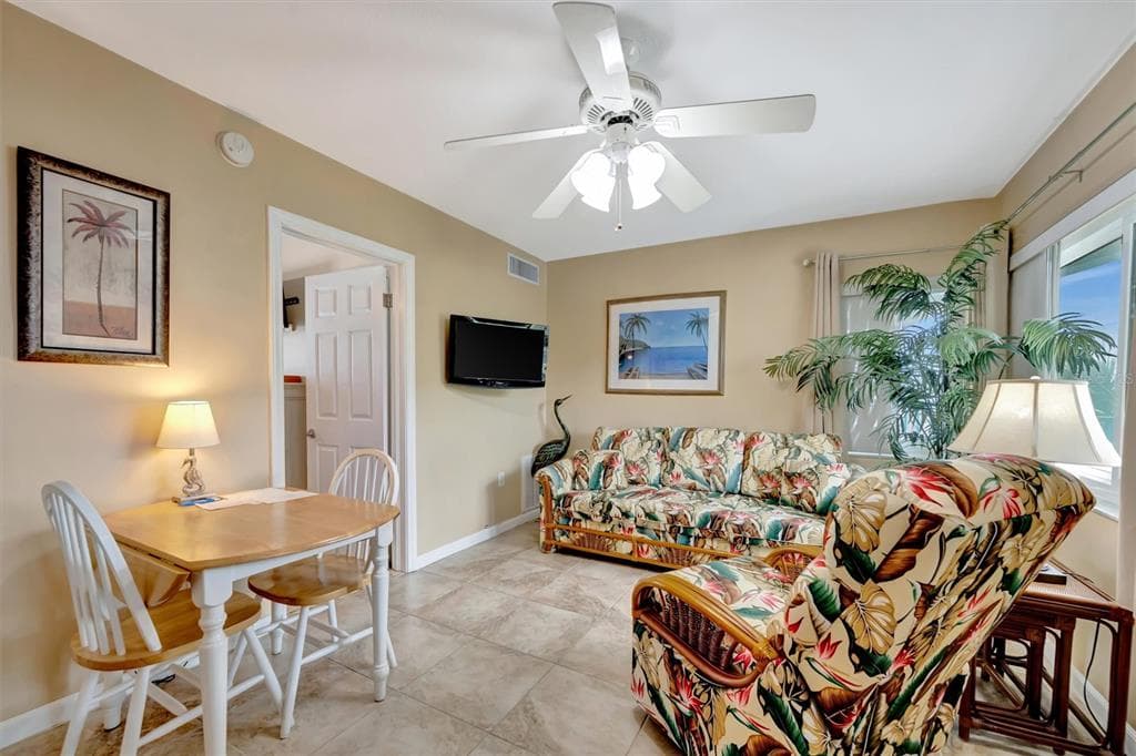 673 BAY ESPLANADE 204 photo 15