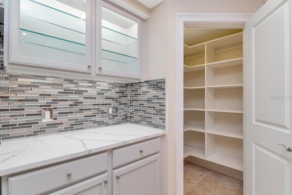 1350 GULF BOULEVARD 703 photo 24