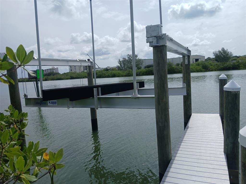 70 GULF BOULEVARD photo 4