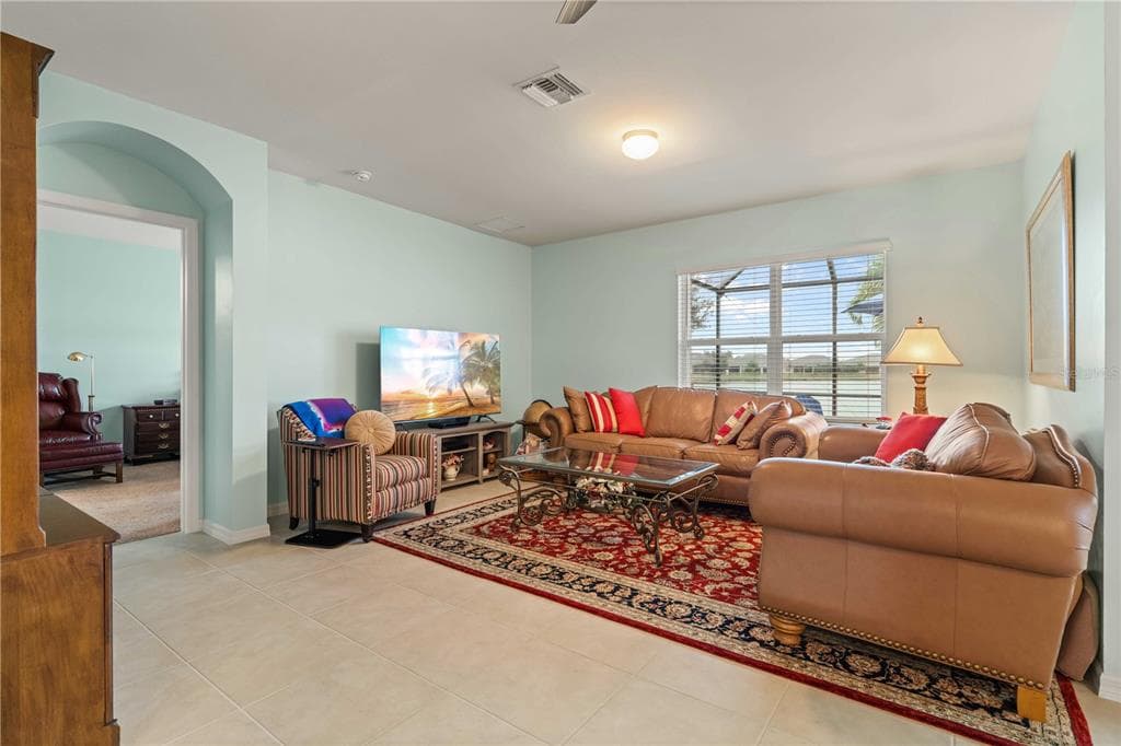 7025 WATERFORD PARKWAY photo 24