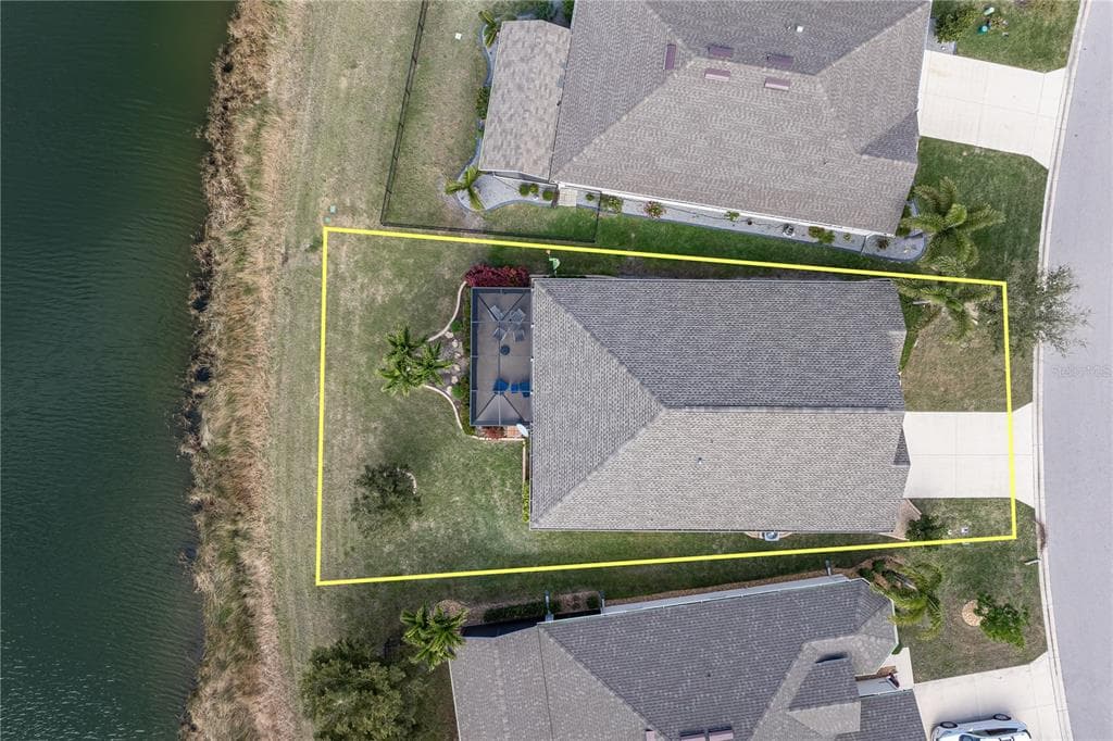 7025 WATERFORD PARKWAY photo 19