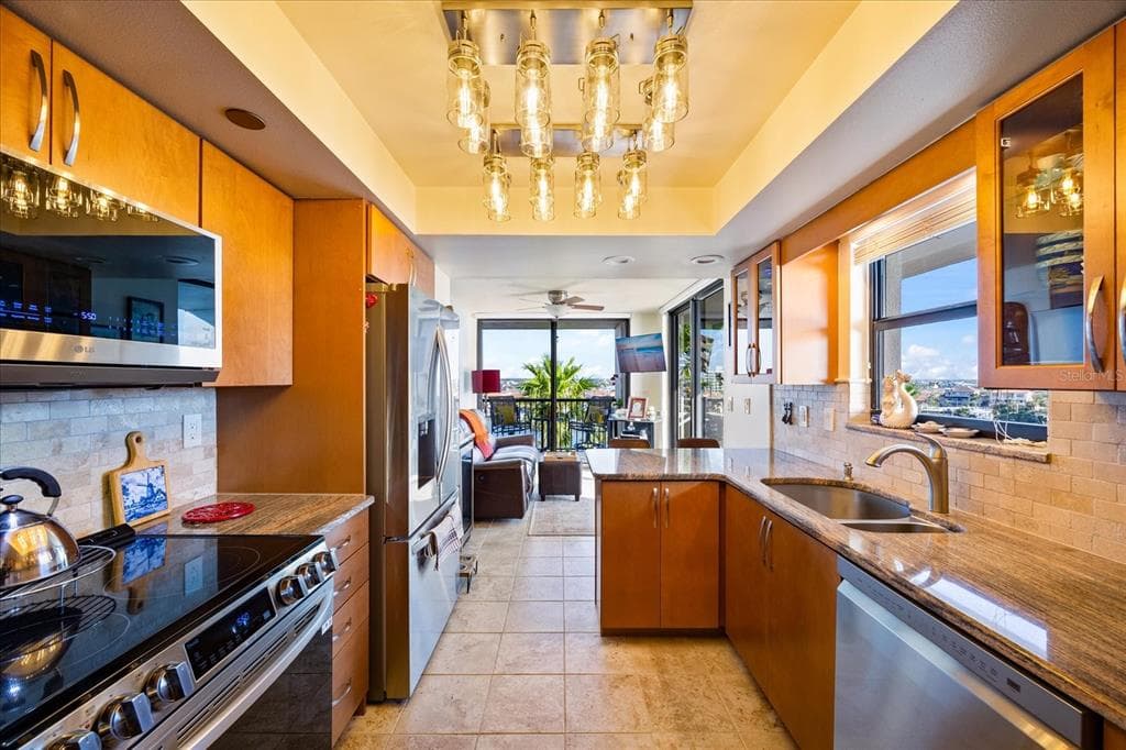 1600 GULF BOULEVARD 618 photo 16