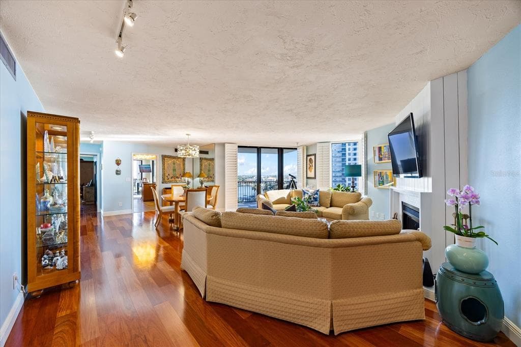 1600 GULF BOULEVARD 618 photo 7