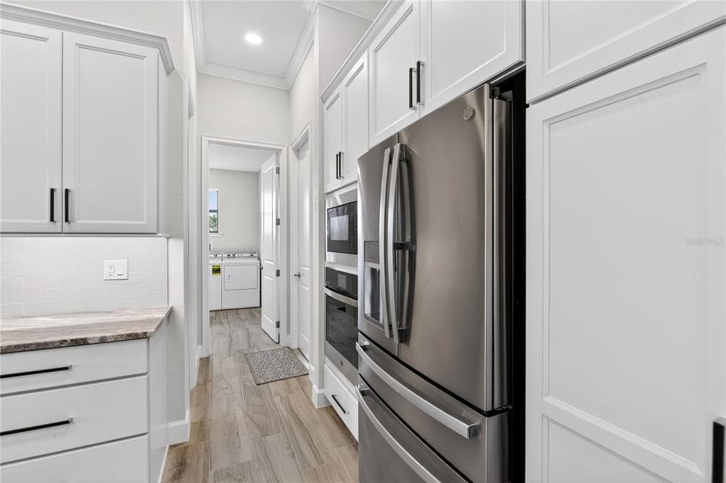 609 MONACO DRIVE photo 9