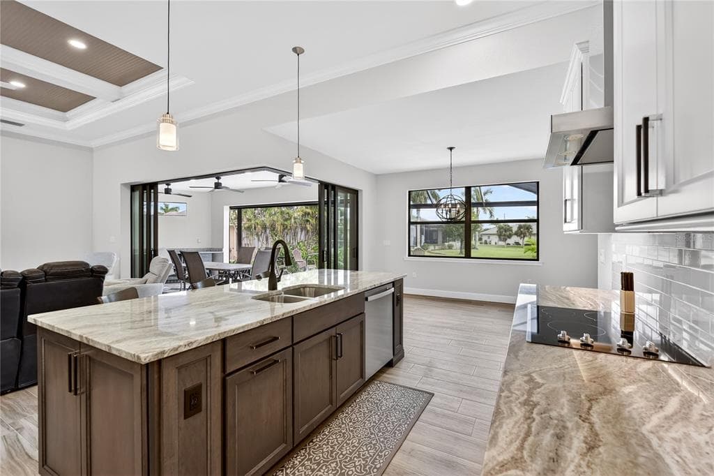 609 MONACO DRIVE photo 8