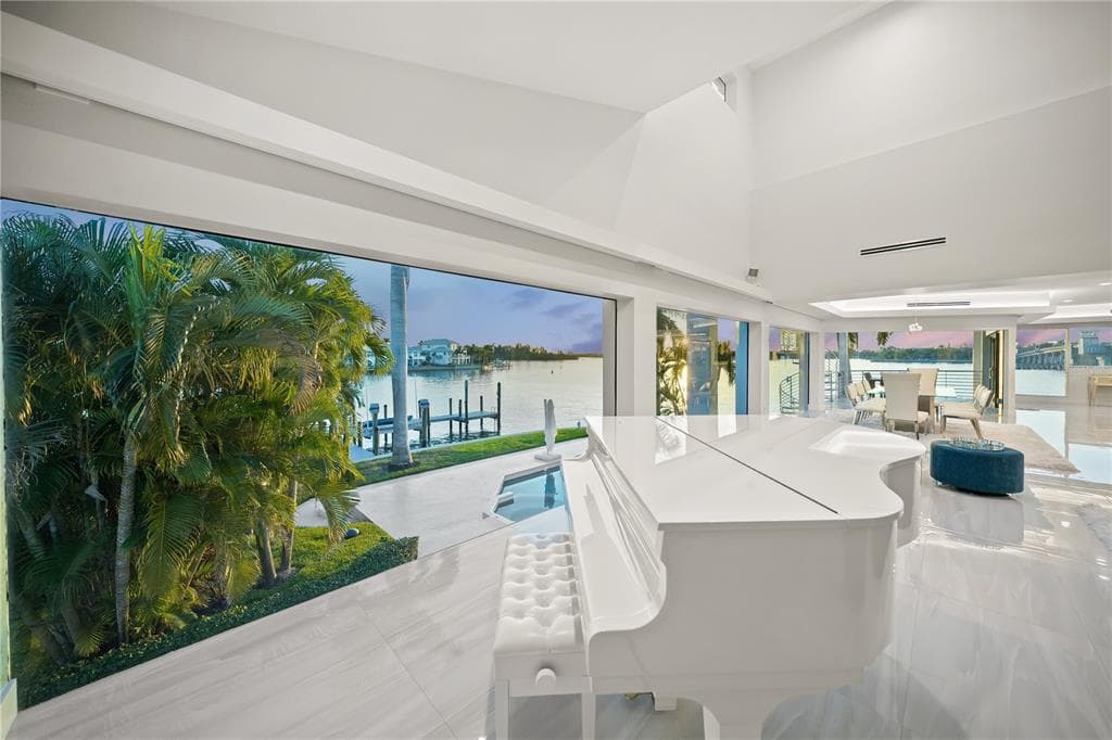 1400 SIESTA DRIVE photo 9