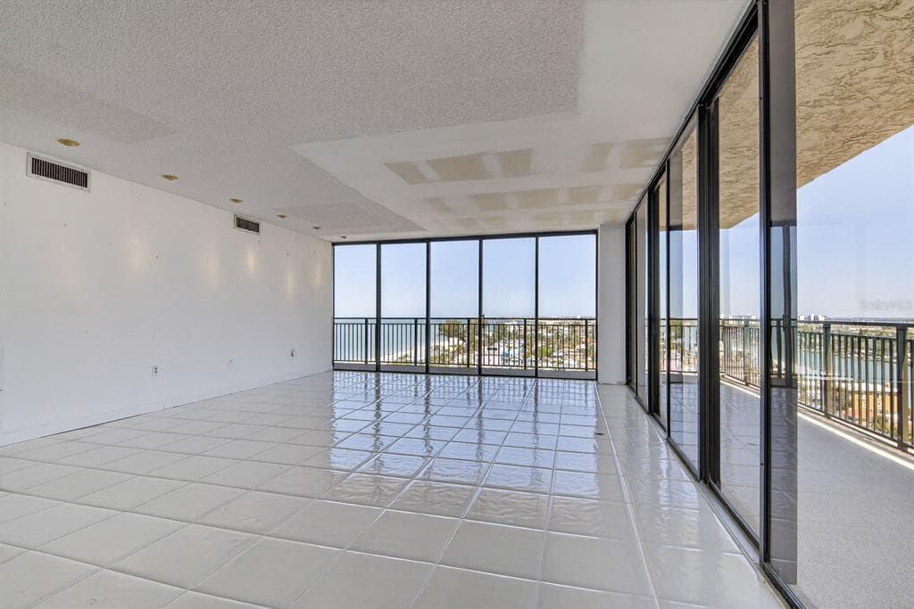 7650 BAYSHORE DRIVE 1105 photo 6