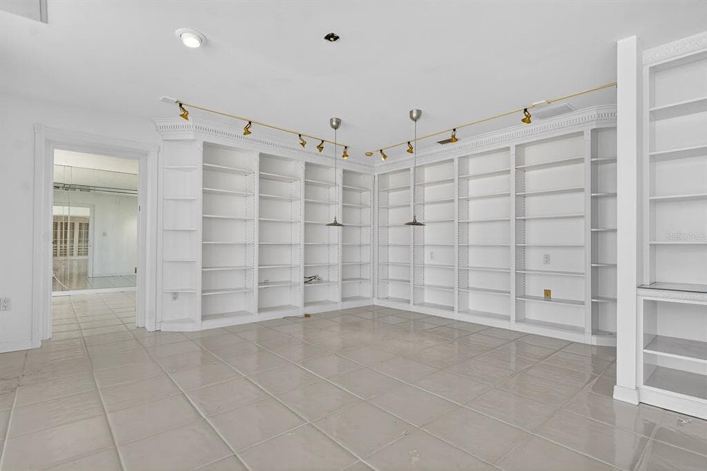 7650 BAYSHORE DRIVE 1105 photo 13
