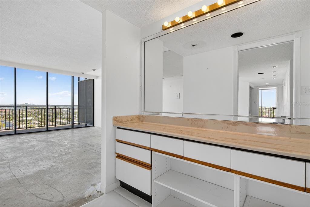7650 BAYSHORE DRIVE 1105 photo 22