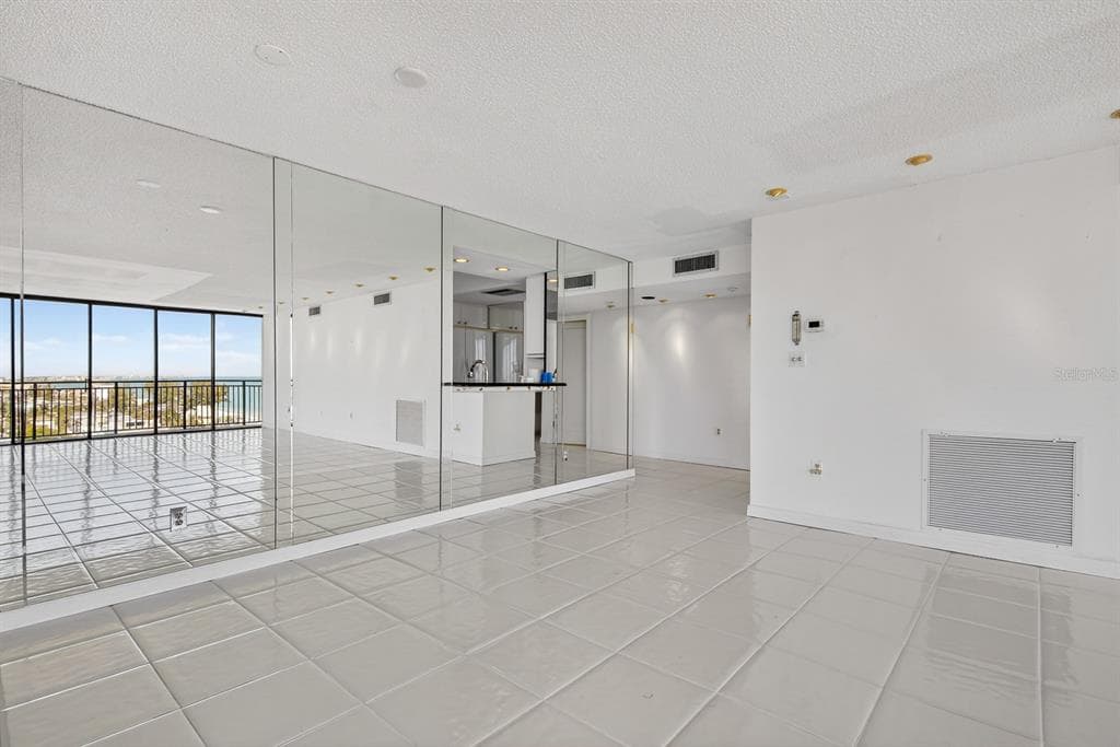 7650 BAYSHORE DRIVE 1105 photo 19