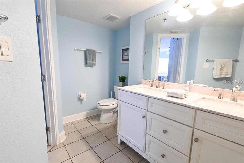 18450 GULF BOULEVARD 103 photo 18