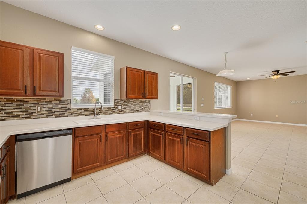 9028 WILLOWBROOK CIRCLE photo 10