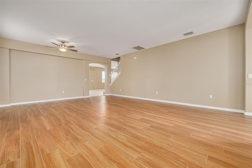 9028 WILLOWBROOK CIRCLE photo 4