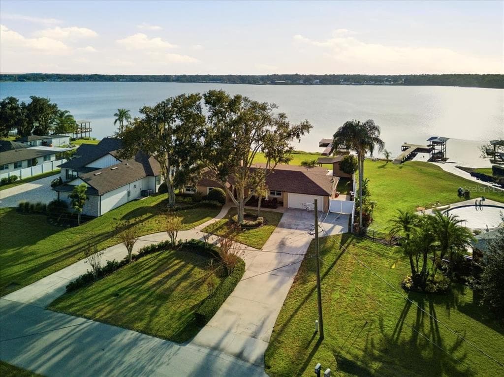 5530 DRIFTWOOD DRIVE 3
