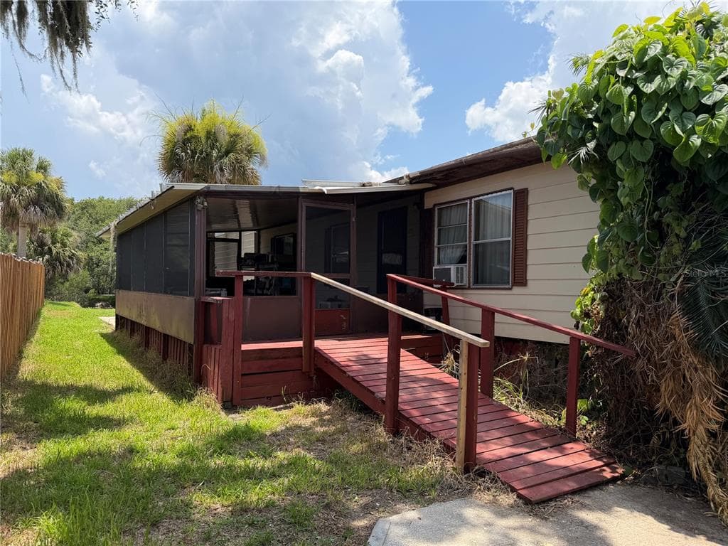 217 GARY AVENUE photo 1