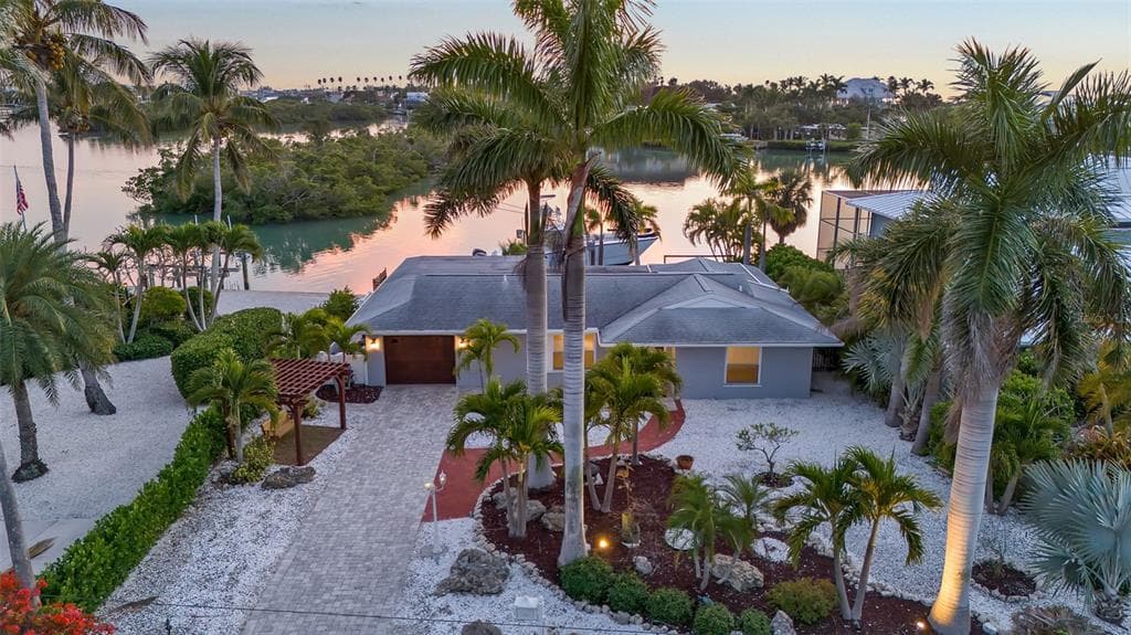 922 CASEY COVE DRIVE 2