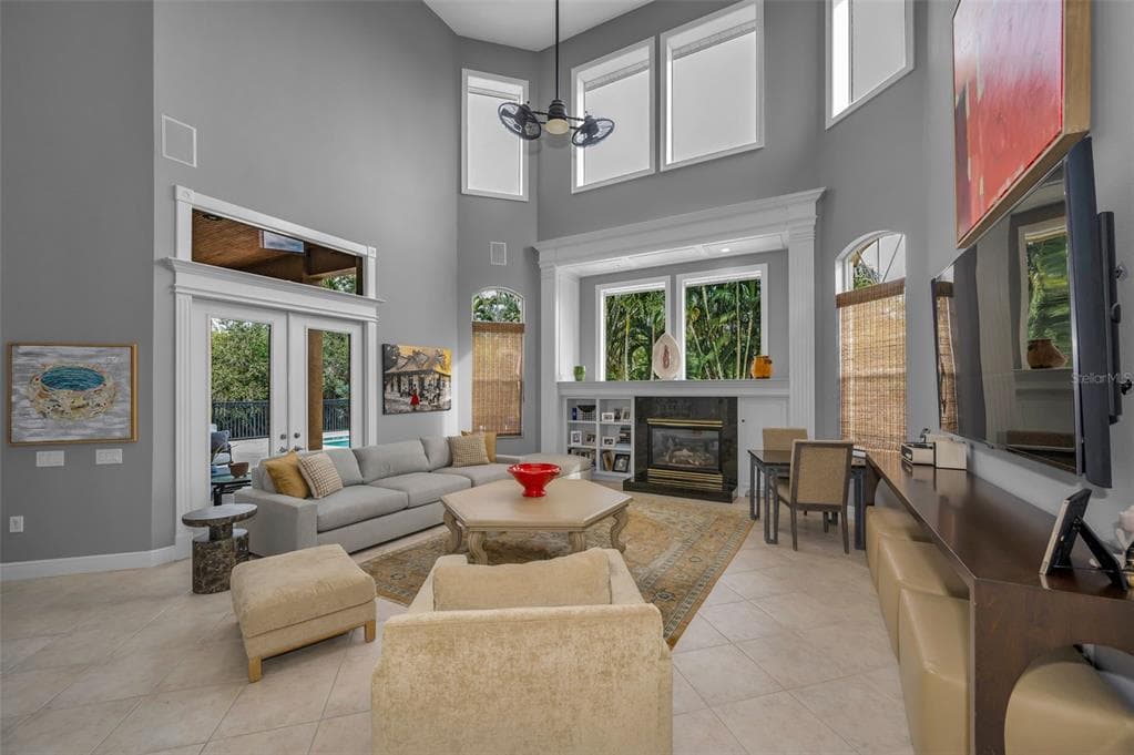 8871 SILVERTHORN ROAD photo 23