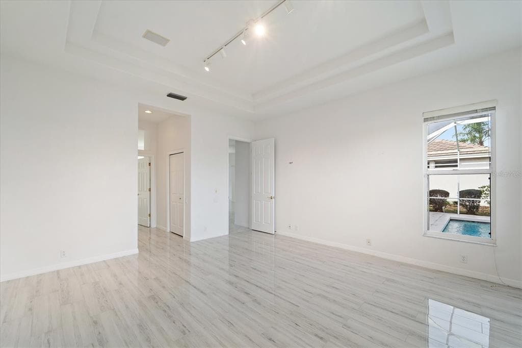 6585 WATERS EDGE WAY photo 18