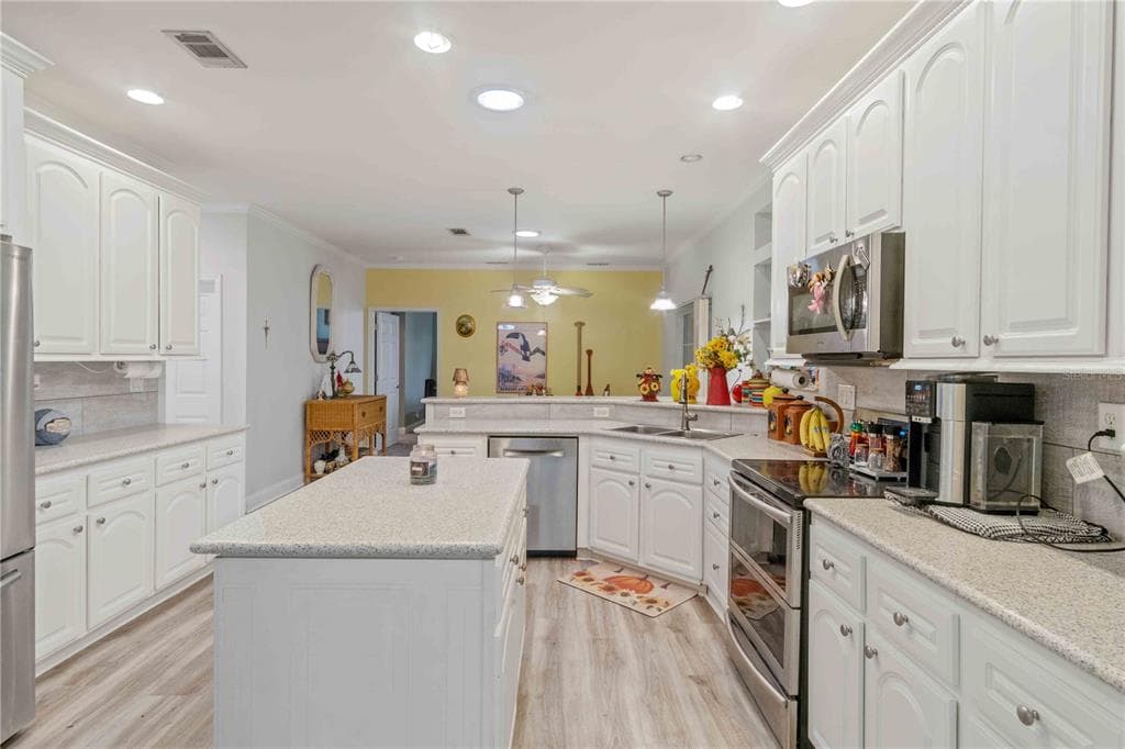 8632 LAKE FRONT COURT photo 20