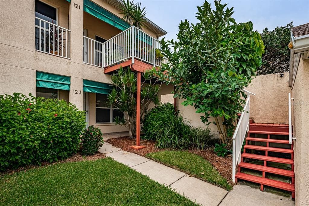 6363 99TH WAY N 12I photo 2