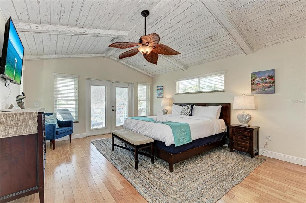 203 N HARBOR DRIVE photo 7