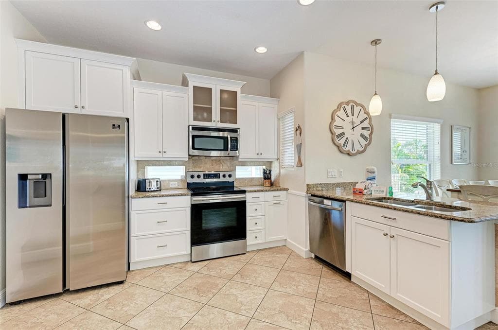 203 N HARBOR DRIVE photo 18