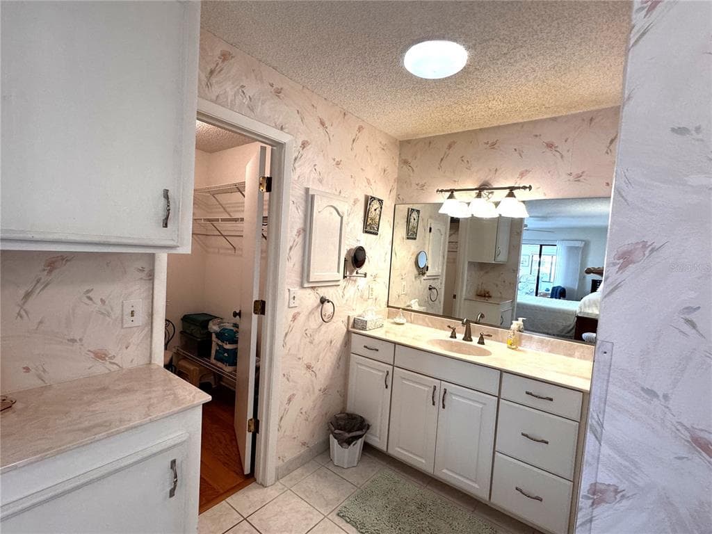 229 LAUREL HOLLOW DRIVE 83 photo 22