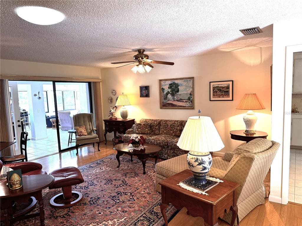 229 LAUREL HOLLOW DRIVE 83 photo 11