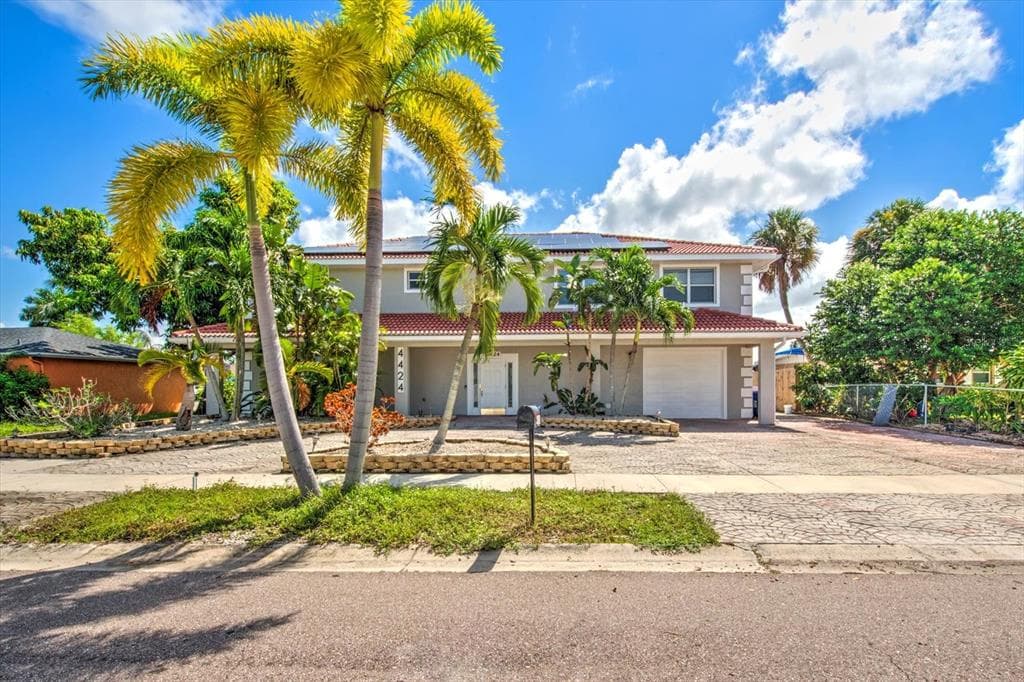 4424 N CANAL CIRCLE photo 1