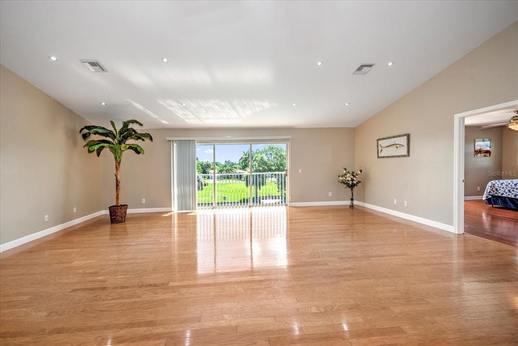 4424 N CANAL CIRCLE photo 15