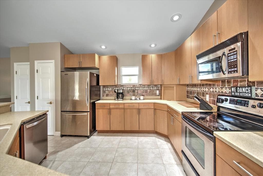 4424 N CANAL CIRCLE photo 21