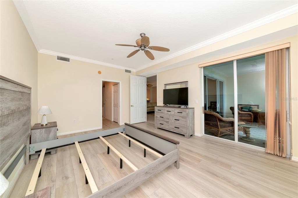 242 HIDDEN BAY DRIVE 602 photo 14