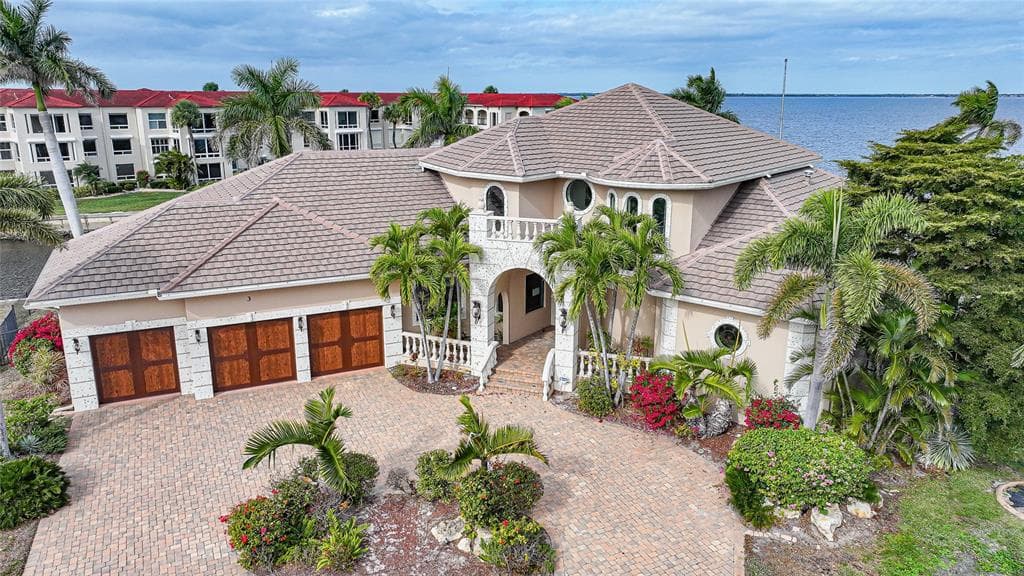 3 HIBISCUS DRIVE 3